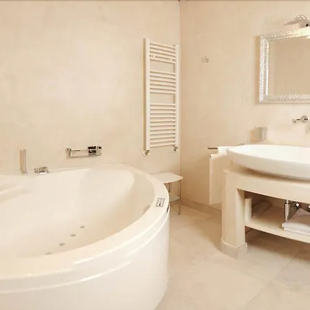 Relais Du Silence Al Mirador Hotel 4*